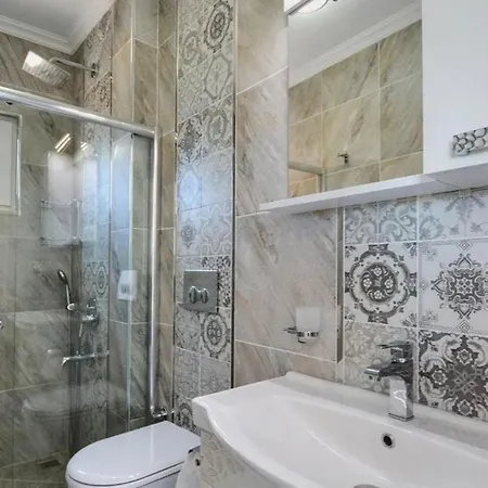 4 Bedroom With Seaviews