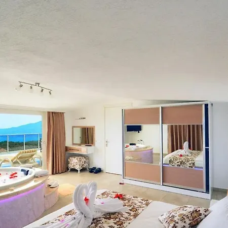 Vila 4 Bedroom With Seaviews