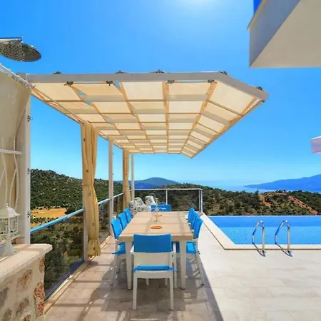 Vila 4 Bedroom With Seaviews