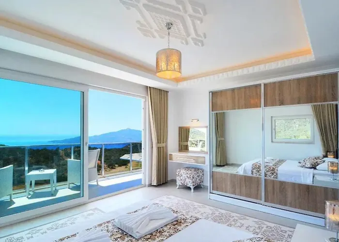 4 Bedroom With Seaviews