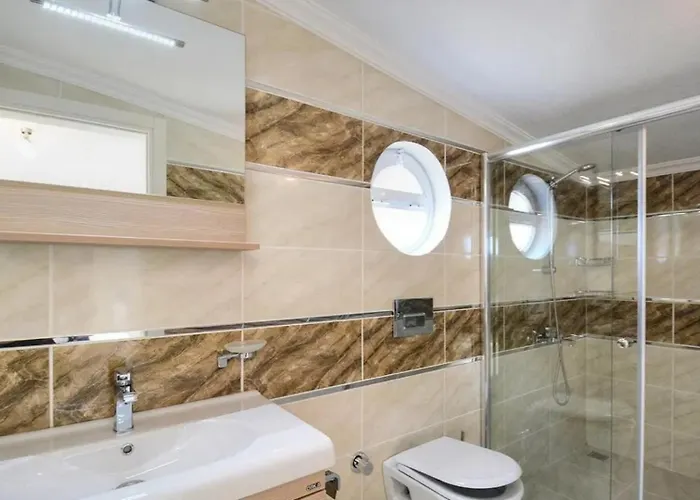 4 Bedroom With Seaviews 别墅