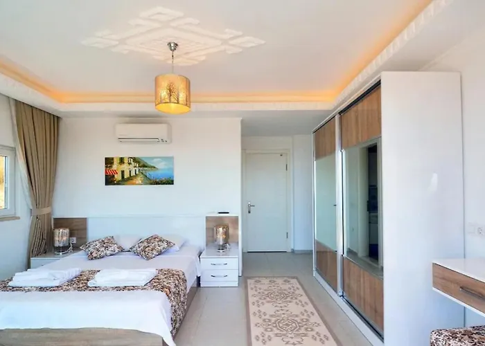 4 Bedroom With Seaviews *