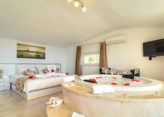 4 Bedroom With Seaviews 别墅