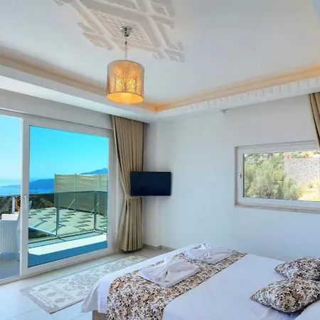 Villa 4 Bedroom 2630 *