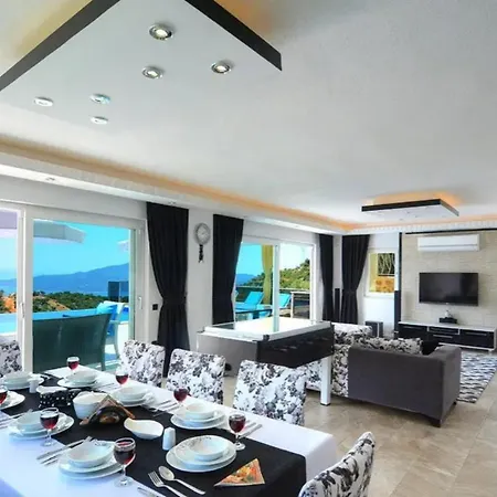 4 Bedroom With Seaviews