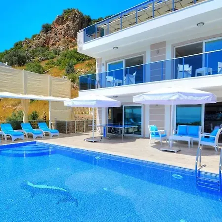 4 Bedroom With Seaviews