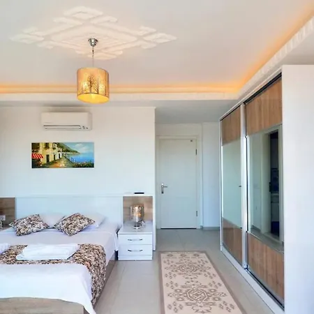 4 Bedroom With Seaviews *