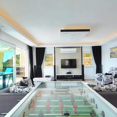 4 Bedroom With Seaviews Калкан