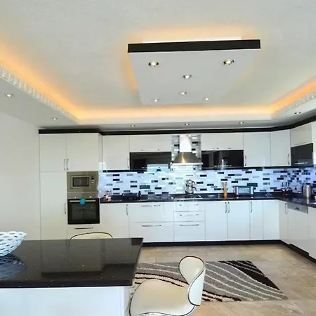 Вилла 4 Bedroom With Seaviews Калкан